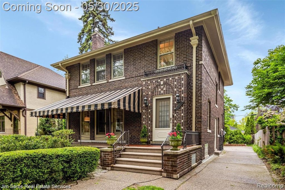 1377 Bishop Rd, Grosse Pointe Park, MI 48230 - photo 1