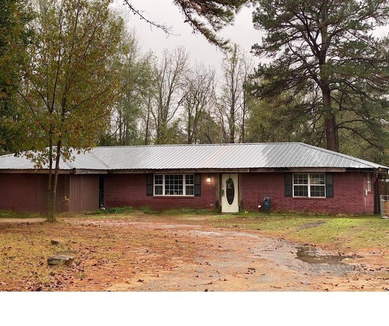 60 Randall Rd, Broken Bow, OK 74728 - photo 1