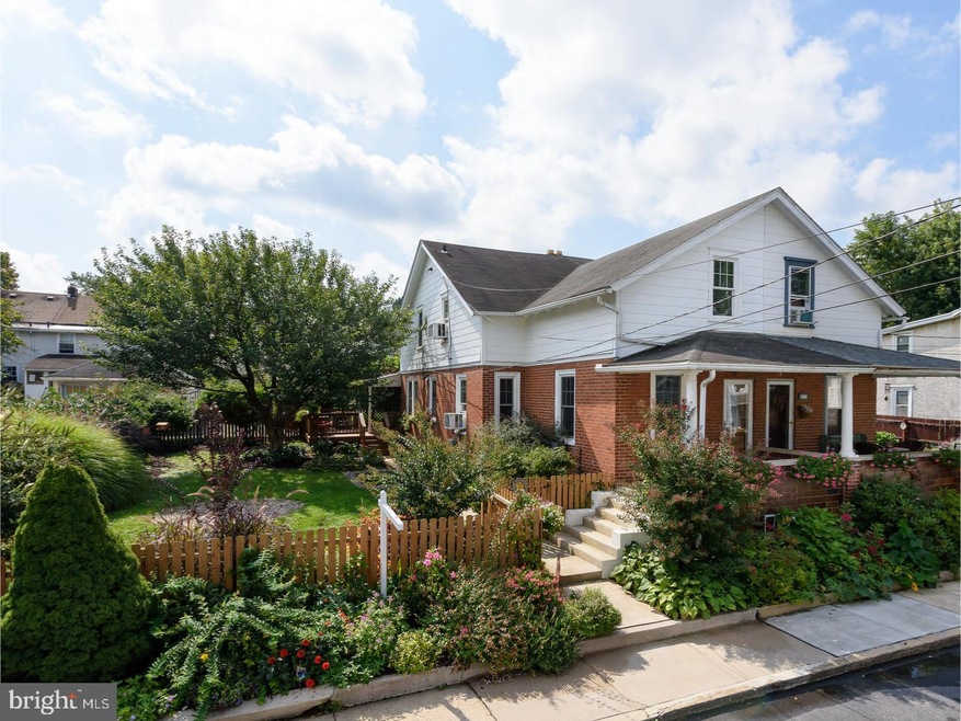 220 Mary St, Downingtown, PA 19335 - photo 1