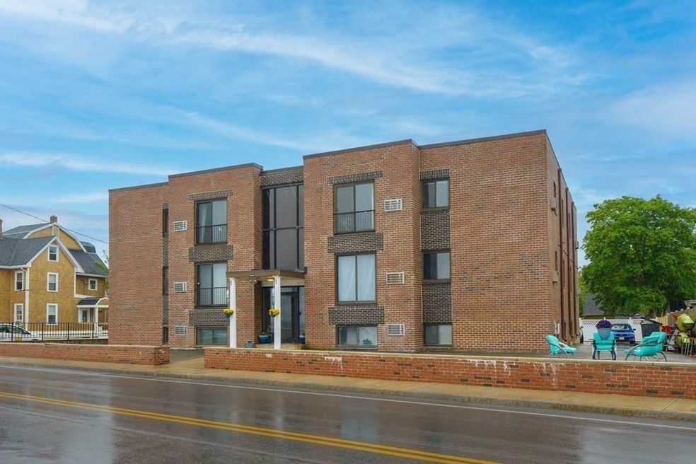 222 Winthrop Shore Dr unit 3, Winthrop, MA 02152 - photo 1