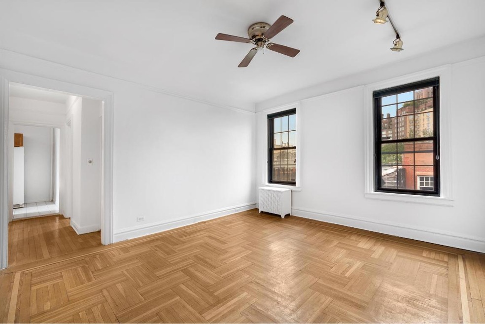 270 W 11th St unit 6B, New York, NY 10014 - photo 1