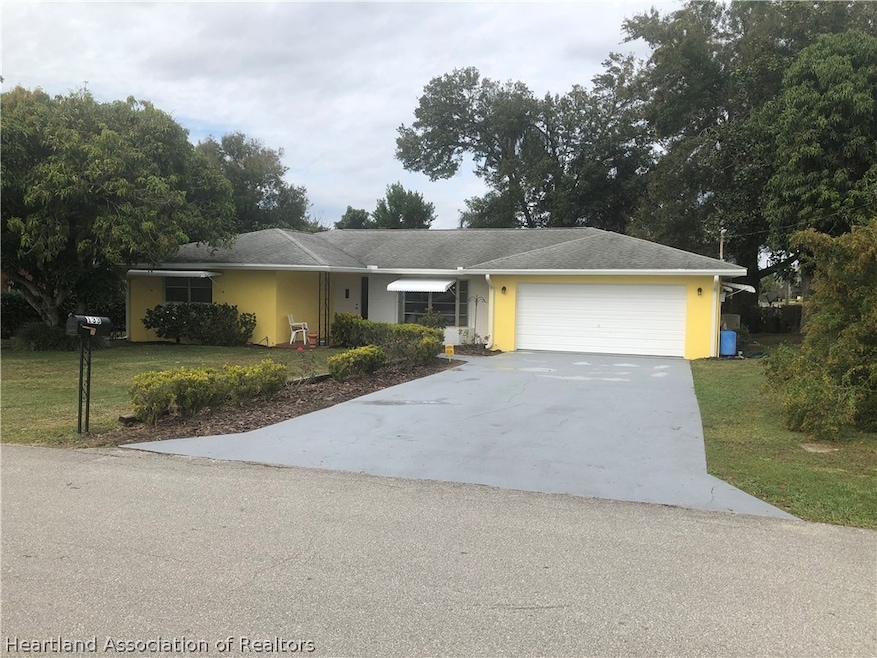 133 Observation St, Lake Placid, FL 33852 - photo 1