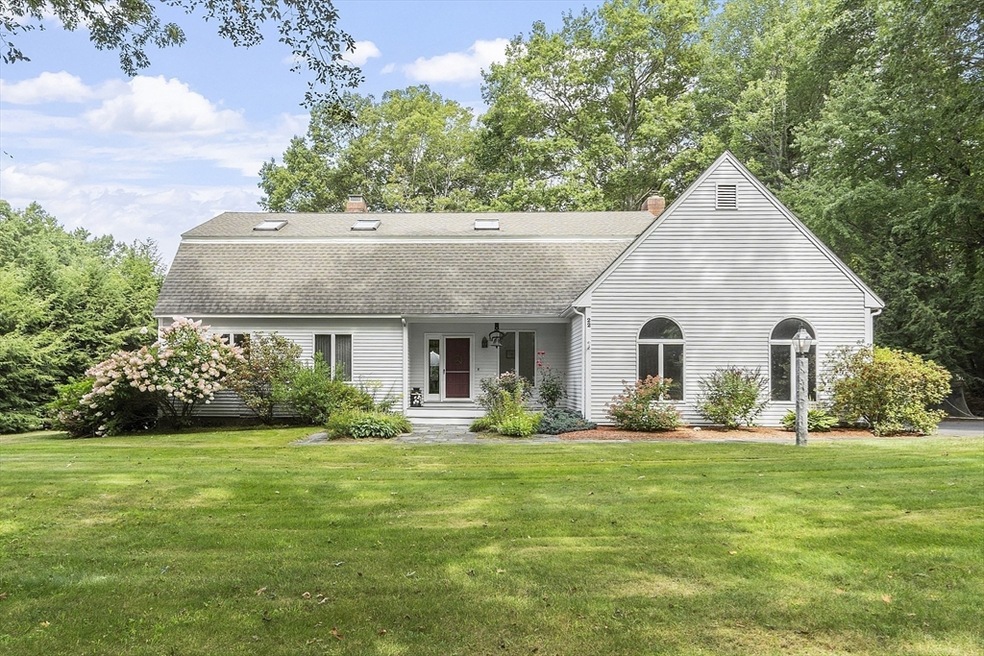 22 Kettle Hole Rd, Bolton, MA 01740 - photo 1
