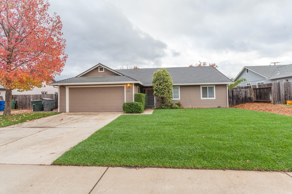 2551 Corona St, Redding, CA 96002 - photo 1