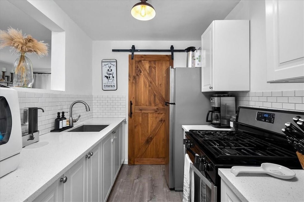 4200 Herkimer Place unit 4G, Bronx, NY 10470 - photo 1