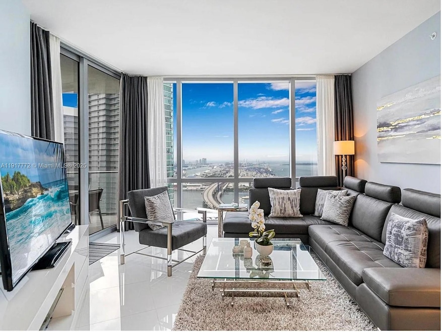 Paramount at Miami Worldcenter unit 3909, Miami, FL 33132 - photo 1