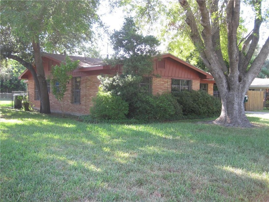 808 S Florida Ave, Weslaco, TX 78596 - photo 1