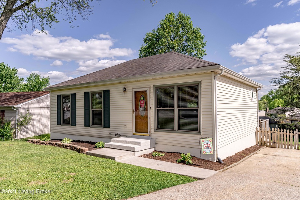 6708 William Clark Dr, Louisville, KY 40228 - photo 1