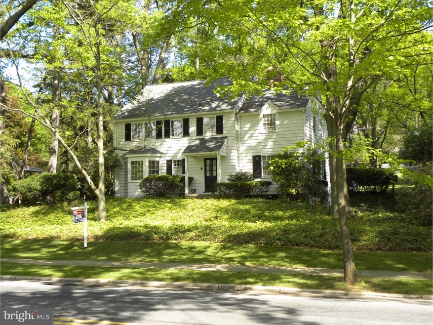 1005 Parkside Dr N, Reading, PA 19610 - photo 1