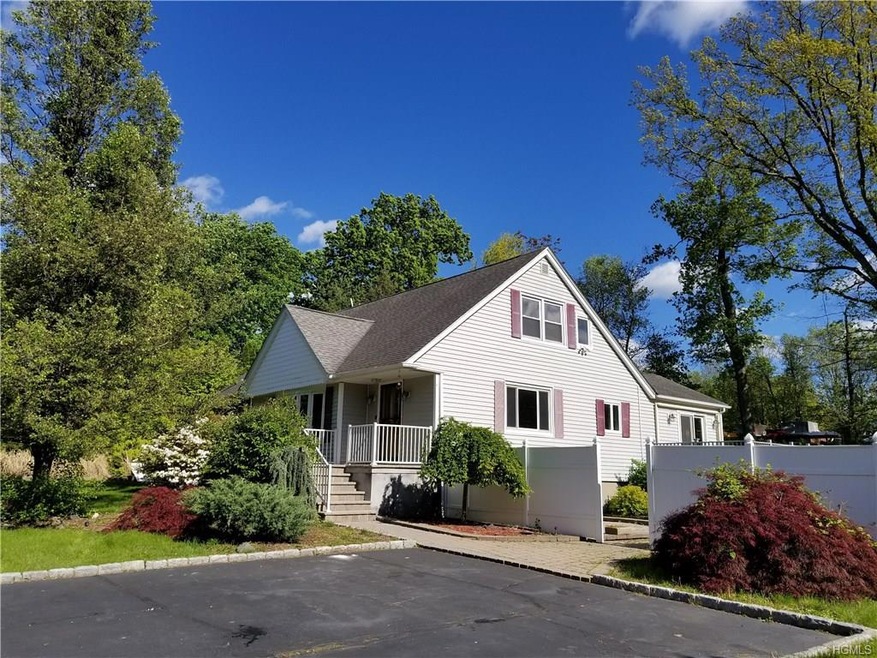 4 Pipers Glen, West Nyack, NY 10994 - photo 1