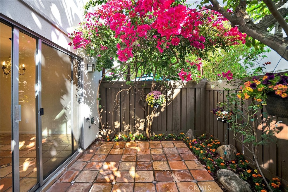 10803 Blix St unit 2, North Hollywood, CA 91602 - photo 1