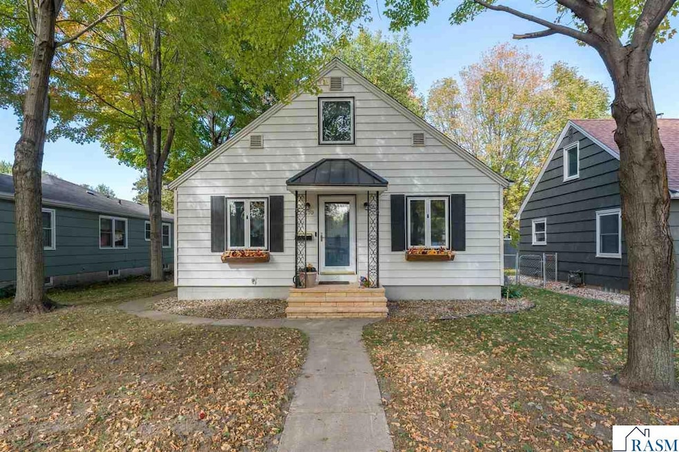 1710 N Broad St, Mankato, MN 56001 - photo 1