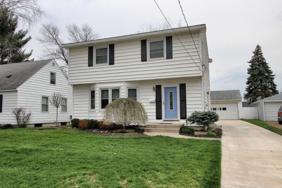 2541 Meyer Ave SW Wyoming MI-large-001-4