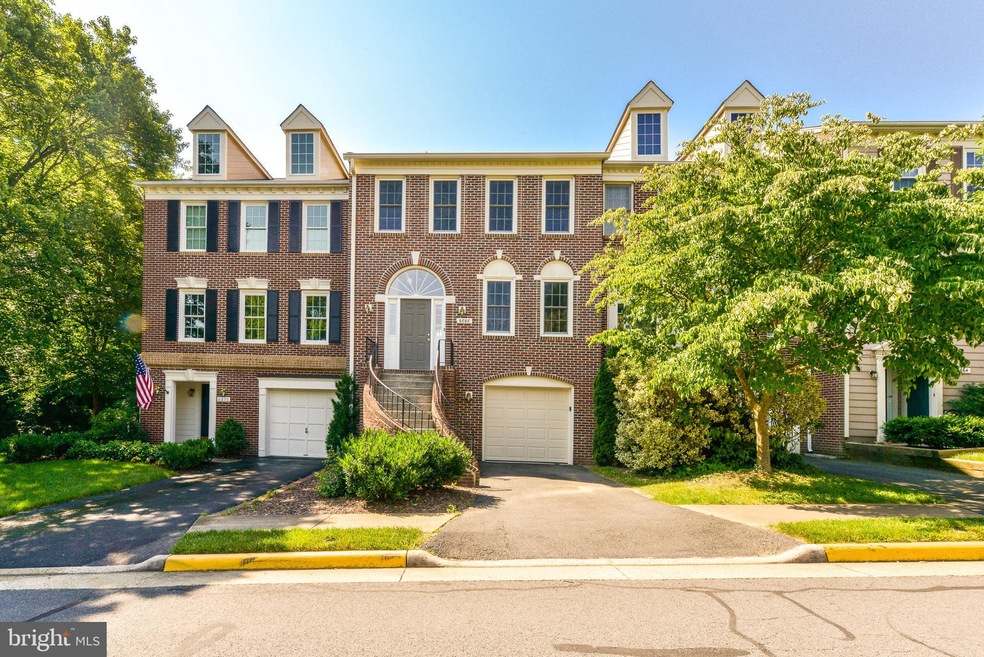 6868 Mclean Province Cir, Falls Church, VA 22043 - photo 1