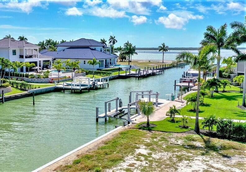 1031 E Inlet Dr Marco Island FL 34145 US