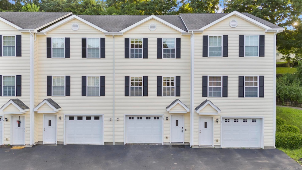 38 Hooper St unit 15, Norwich, CT 06360 - photo 1