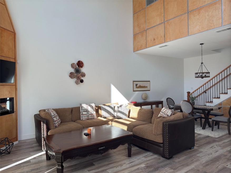 9497 Timberleaf Dr, Dallas, TX 75243 - photo 1