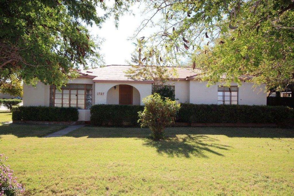 1737 E Osborn