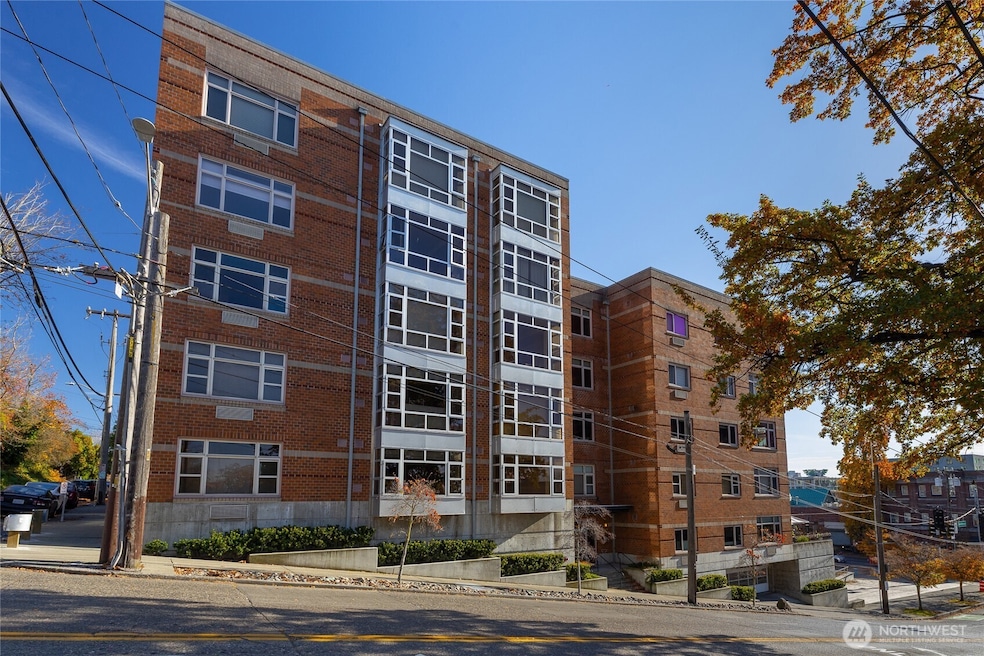 The Willis on Queen Anne