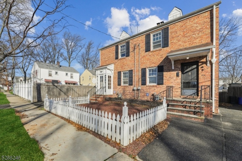 197 Kearny Ave, Rahway, NJ 07065 - photo 1