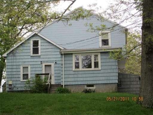 143 Pleasant St, Rockland, MA 02370 - photo 1