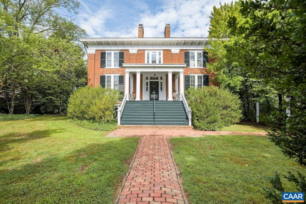 521 1st St N, Charlottesville, VA 22902 - photo 1