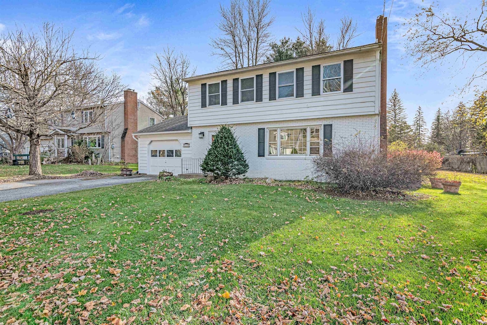 200 Juniper Ridge, Shelburne, VT 05482 - photo 1