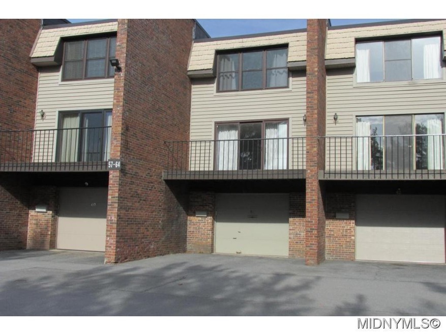 61 Chestnut - Garage!!