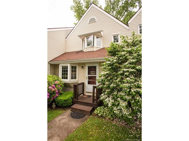 Lovely townhouse in The Meadows complex.