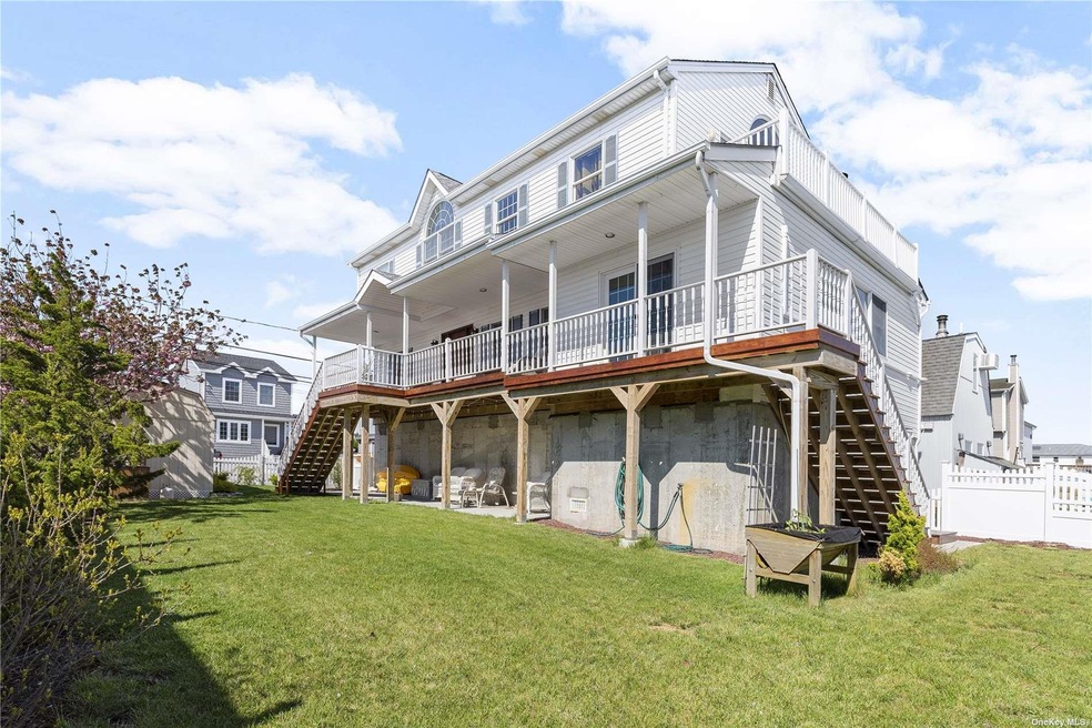 3640 Naomi St, Seaford, NY 11783 - photo 1