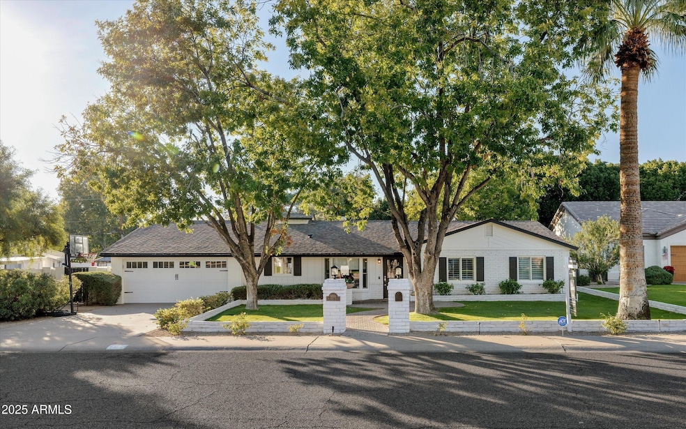 4826 N 34th Place, Phoenix, AZ 85018 - photo 1