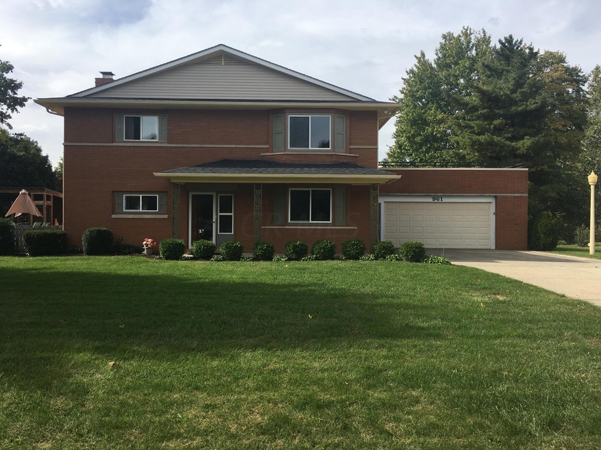 961 Lornaberry Ln, Columbus, OH 43213 - photo 1