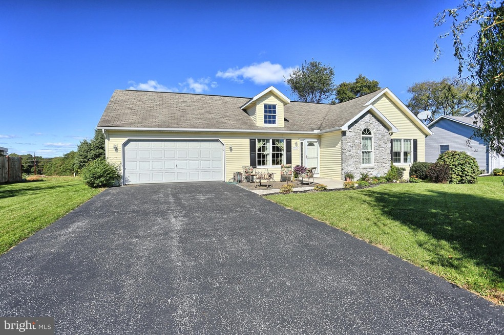 5552 Blakeslee Ave, Harrisburg, PA 17111 - photo 1