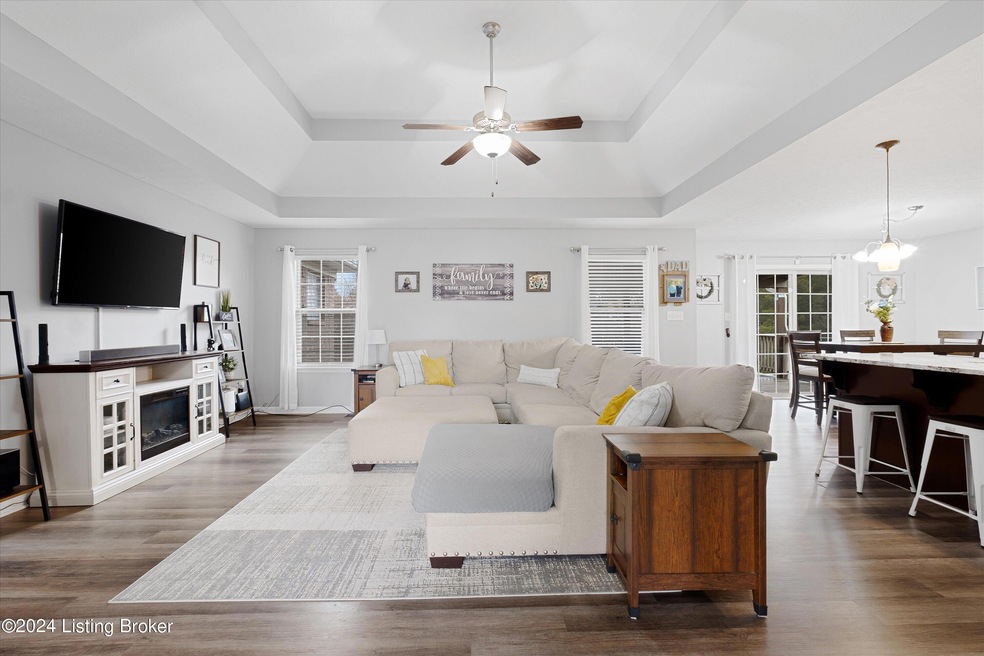 193 Berger Farm Dr, Mount Washington, KY 40047 - photo 1