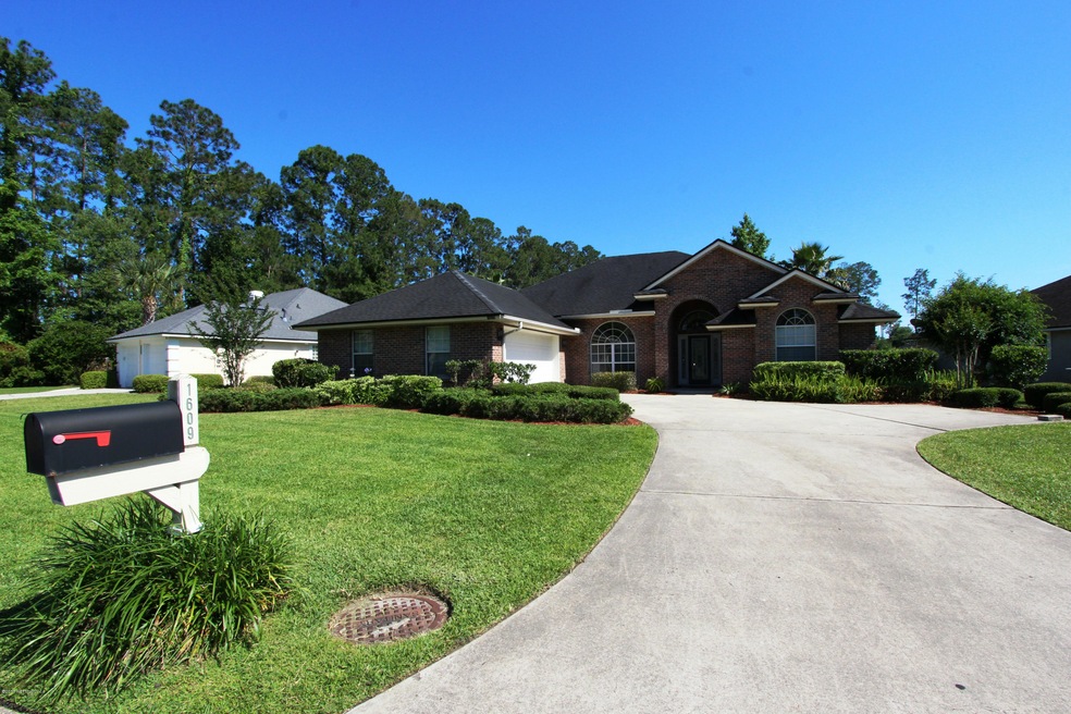 666110-1609 Pinecrest-