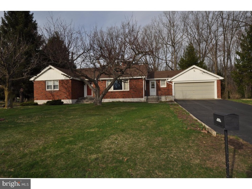 92 Cumberland Ave, Tamaqua, PA 18252 - photo 1