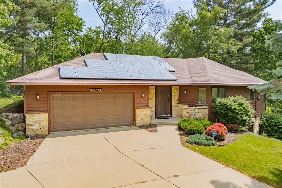 For Sale $625,000 • Co-Listing Agent