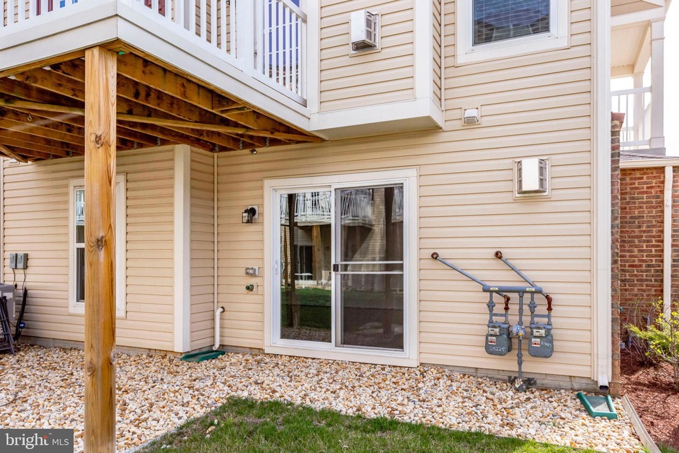 25227 Briargate Terrace, Chantilly, VA 20152 - photo 1