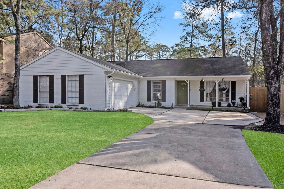 8 N White Pebble Ct, Spring, TX 77380 - photo 1