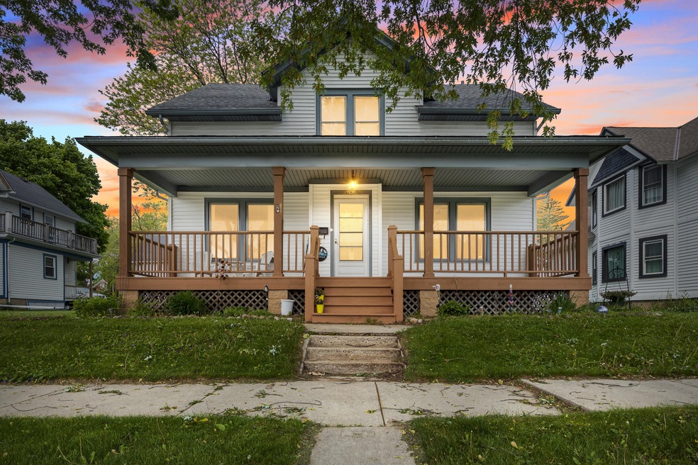 Welcome Home to 242 S 7th Ave