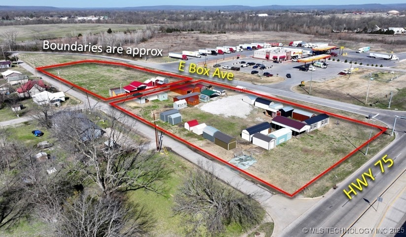 709 E Chicago, Okmulgee, OK 74447 - photo 1