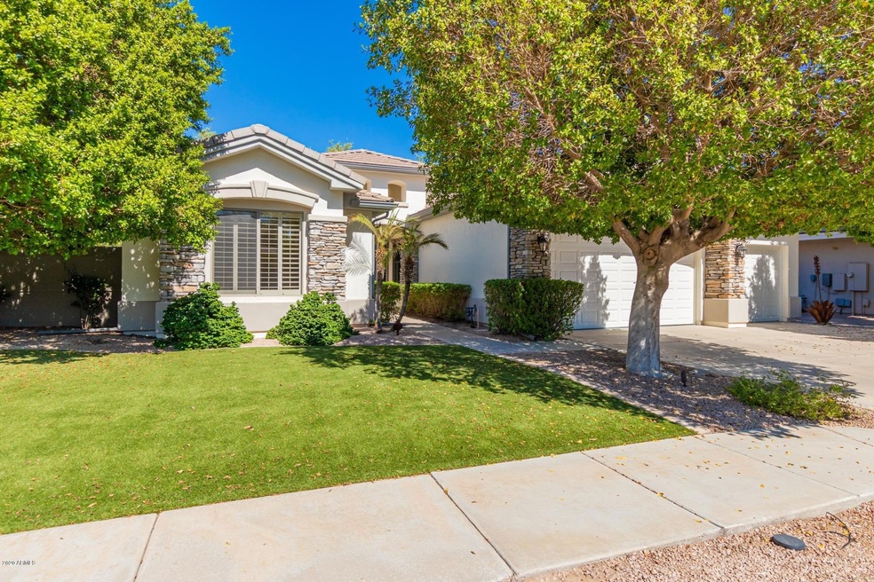 340 W Louis Way, Tempe, AZ 85284 - photo 1