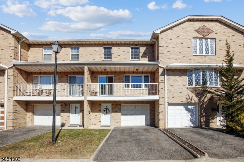 78 Salvatore Ct, Elmwood Park, NJ 07407 - photo 1