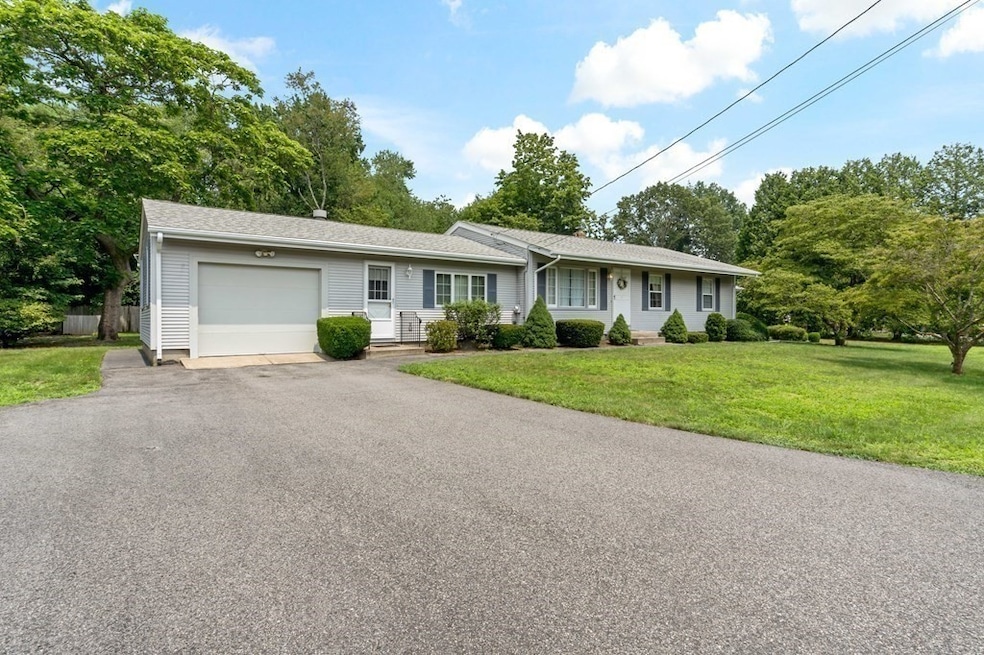 12 Bear Hill Rd, Seekonk, MA 02771 | MLS# 73135169