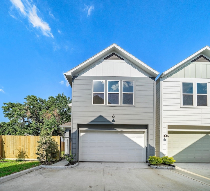 11 Wellford St unit A, Houston, TX 77022 - photo 1