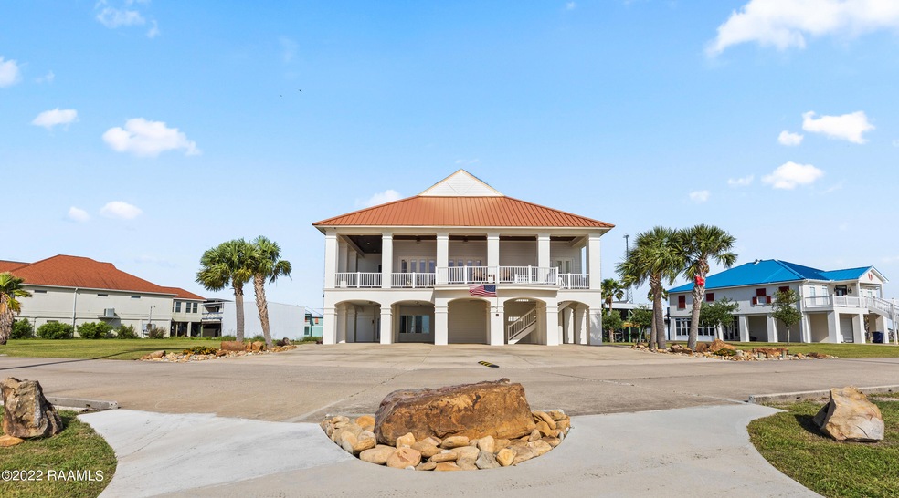 420 Bayview Ln, Cypremort Point, LA 70538 - photo 1