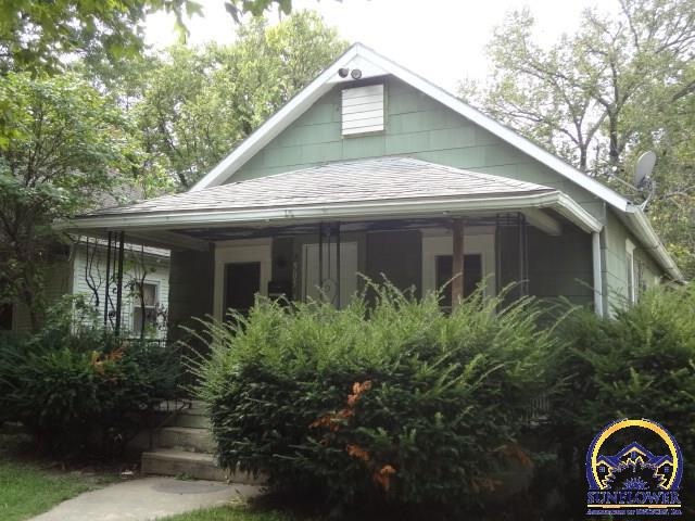 2505 SW Clay St, Topeka, KS 66611 - photo 1