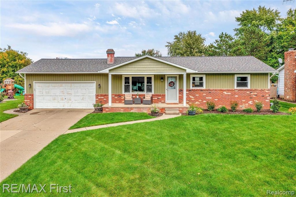 Welcome Home to 5143 Olde Saybrooke Road in Grand 