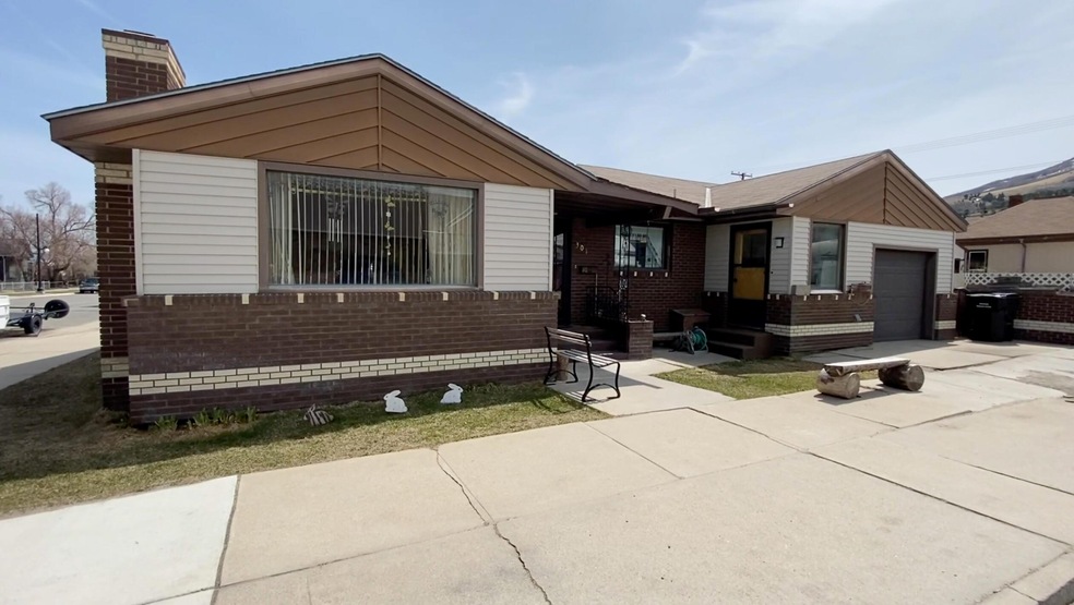 301 Alder 1