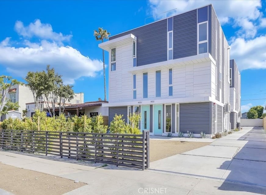 4553 Saturn St, Los Angeles, CA 90019 - photo 1